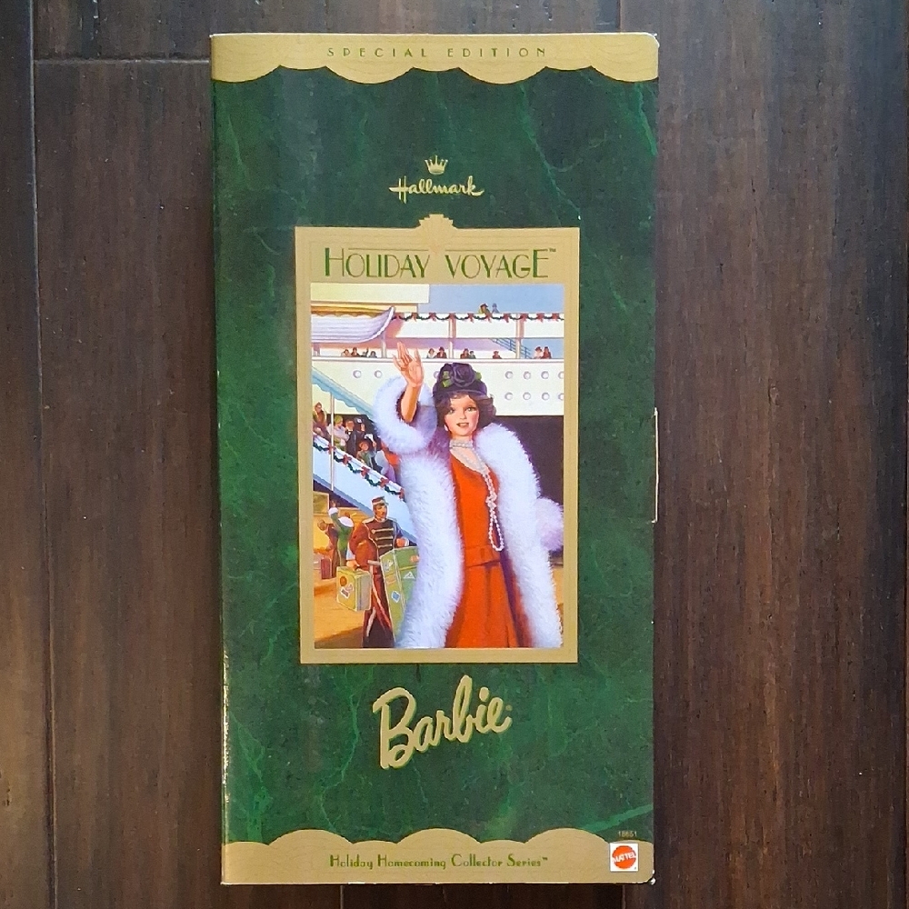 Hallmark Holiday Voyage Barbie in Green and Gold